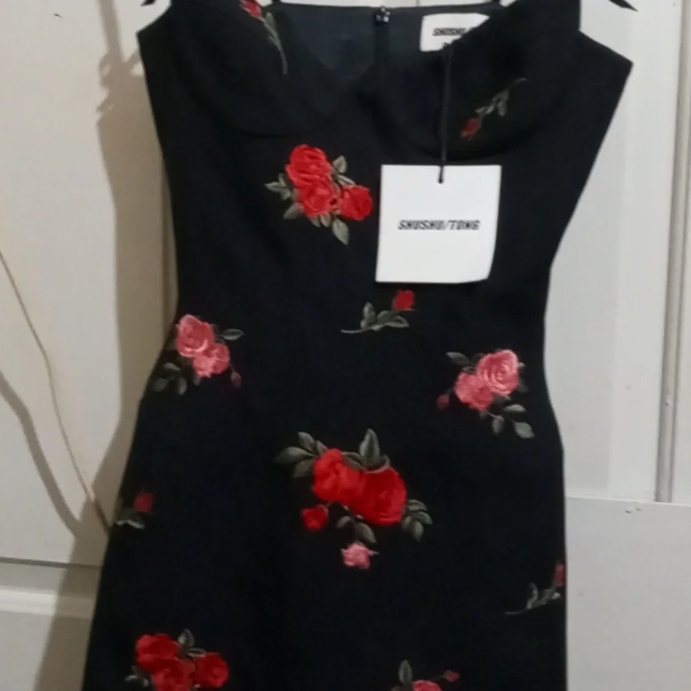 SHUSHU/TONG Black with red roses cocktail dress from Nordstrom - Picture 1 of 3